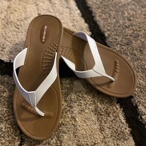 Okabashi Women's Sandals in White and Brown Sz Medium Made in USA